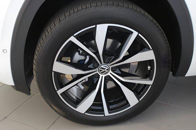 new 2025 Volkswagen Atlas Cross Sport car, priced at $55,641