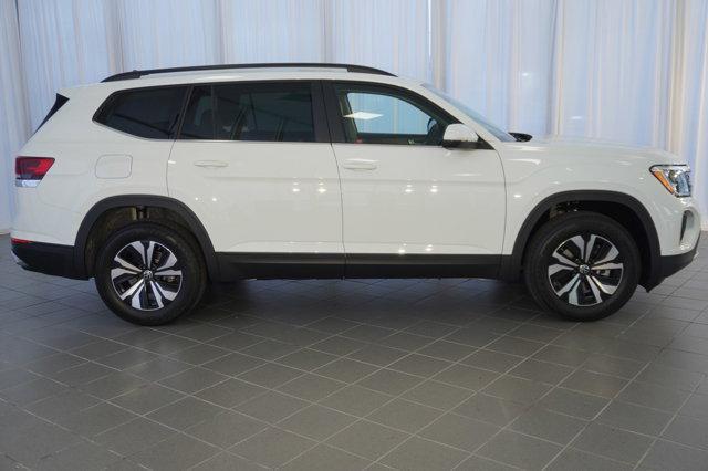 new 2024 Volkswagen Atlas car, priced at $37,251