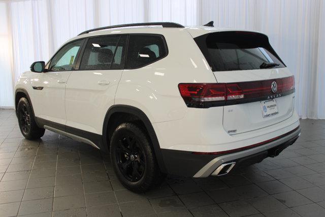 new 2025 Volkswagen Atlas car, priced at $48,901
