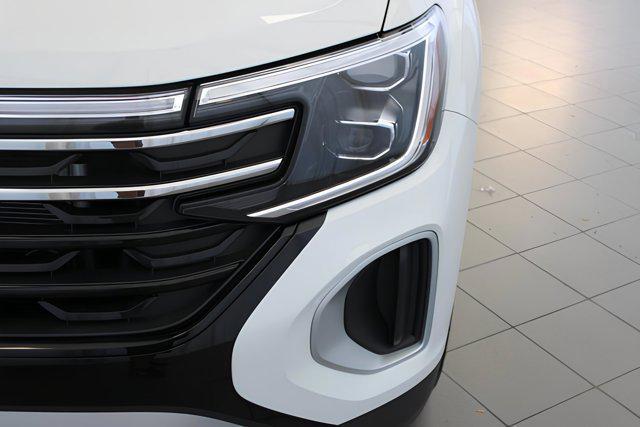 new 2025 Volkswagen Atlas car, priced at $50,401