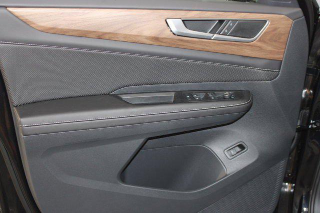new 2025 Volkswagen Atlas car, priced at $47,040