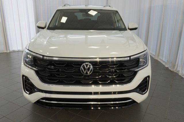 new 2025 Volkswagen Atlas car, priced at $54,221