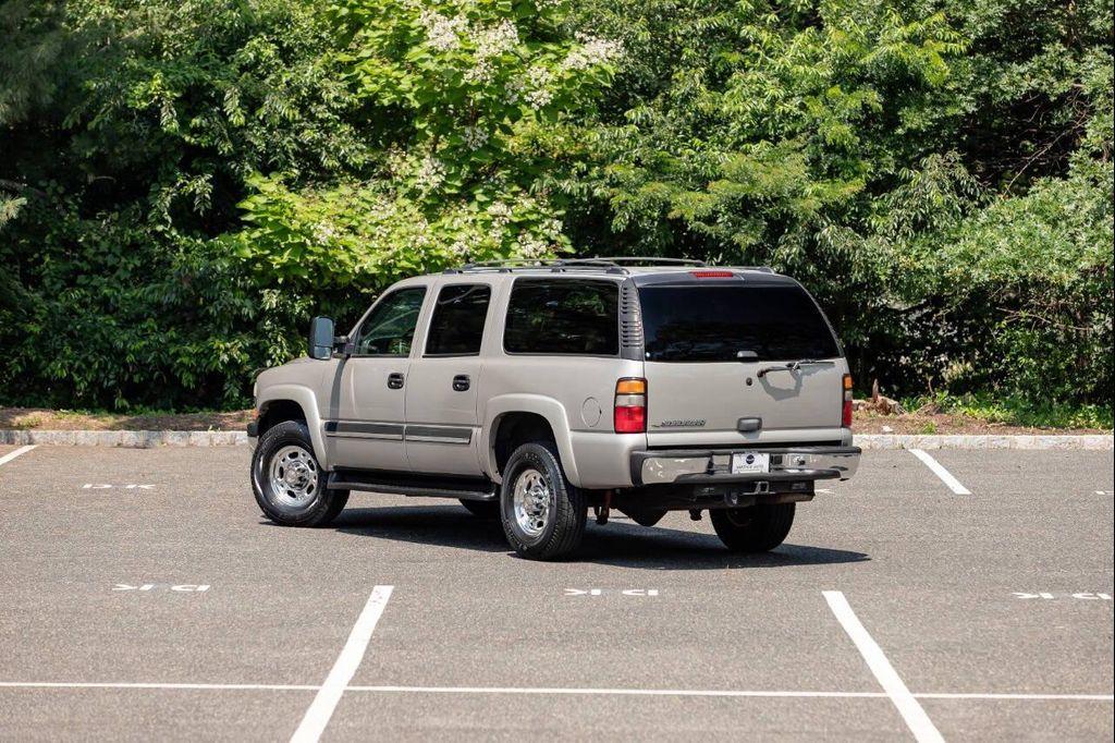 used 2006 Chevrolet Suburban car, priced at $28,900