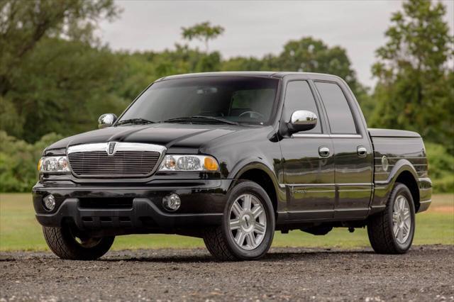 used 2002 Lincoln Blackwood car, priced at $22,900