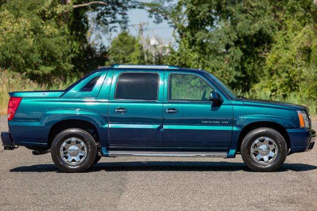 used 2005 Cadillac Escalade EXT car, priced at $49,000