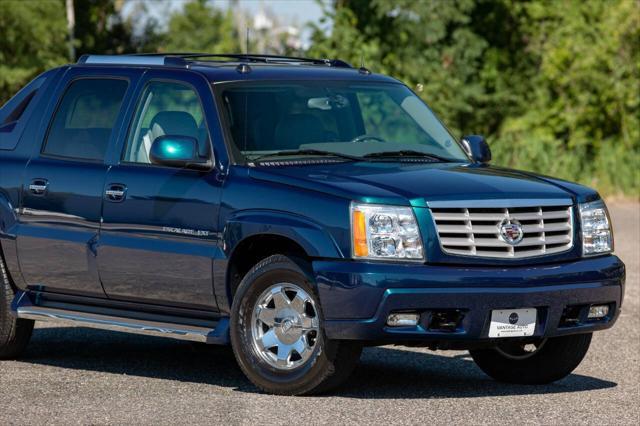 used 2005 Cadillac Escalade EXT car, priced at $55,500