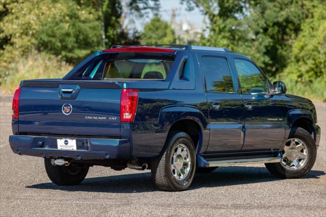 used 2005 Cadillac Escalade EXT car, priced at $55,500