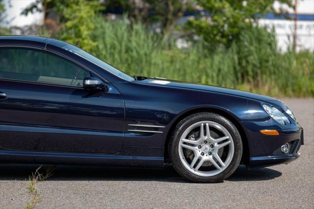 used 2008 Mercedes-Benz SL-Class car, priced at $32,500