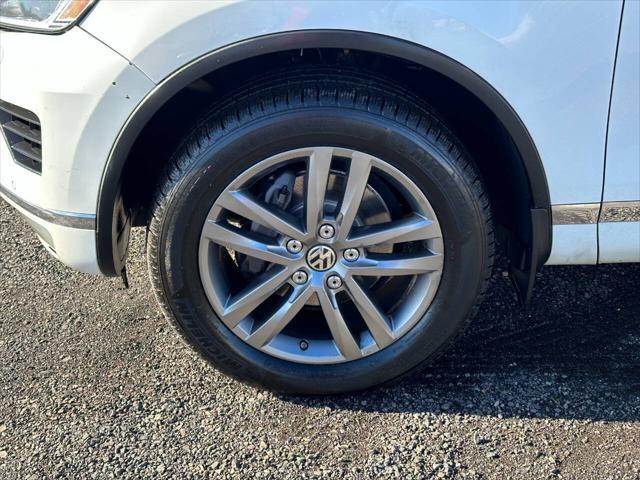 used 2016 Volkswagen Touareg car, priced at $8,990