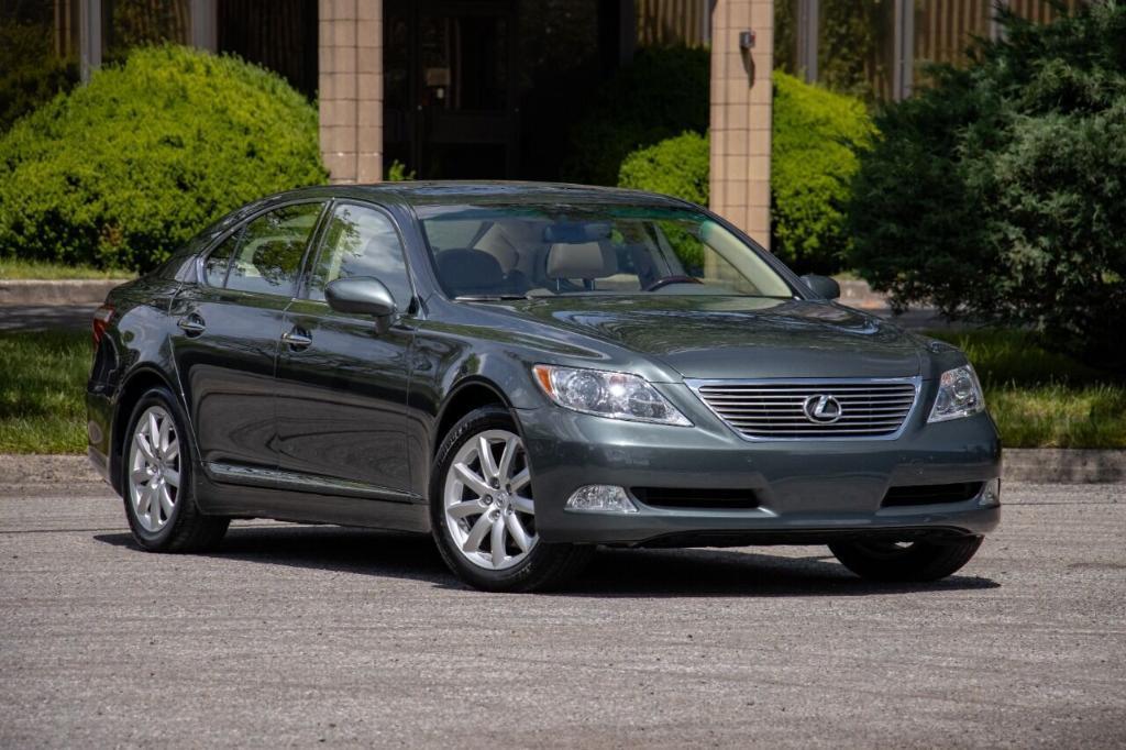 used 2007 Lexus LS 460 car, priced at $23,900