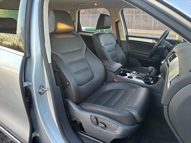 used 2016 Volkswagen Touareg car, priced at $12,990