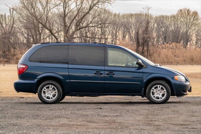 used 2002 Dodge Grand Caravan car, priced at $15,990