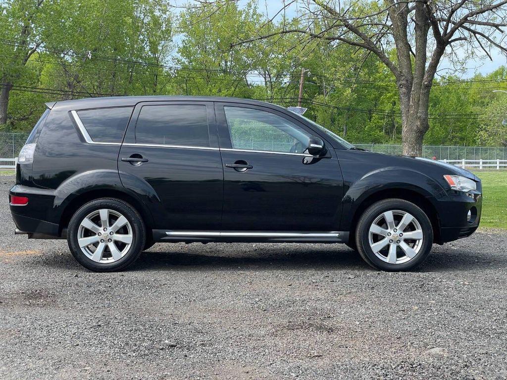 used 2010 Mitsubishi Outlander car, priced at $5,500