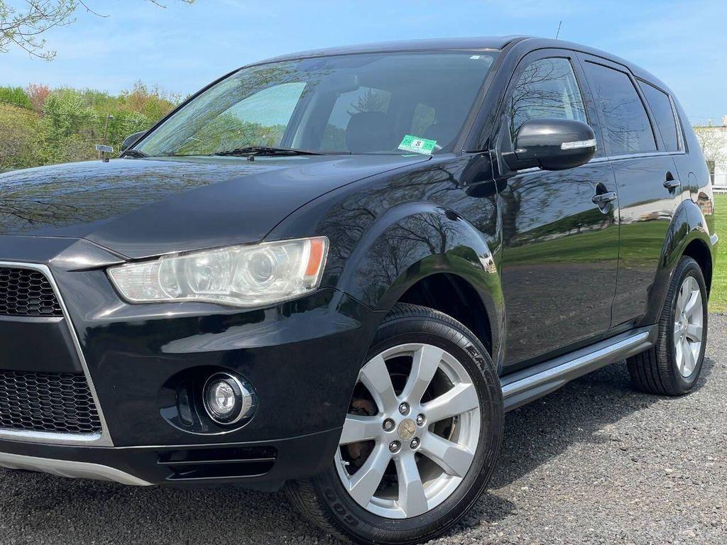 used 2010 Mitsubishi Outlander car, priced at $5,500