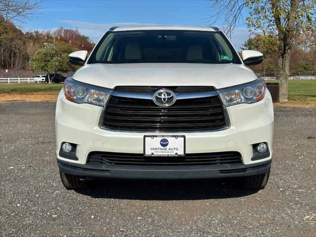 used 2014 Toyota Highlander car, priced at $13,990