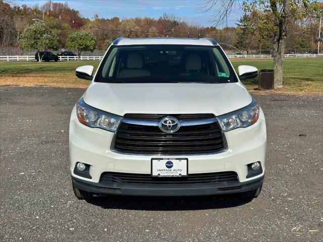 used 2014 Toyota Highlander car, priced at $13,990