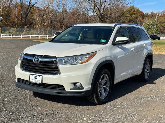 used 2014 Toyota Highlander car, priced at $13,990