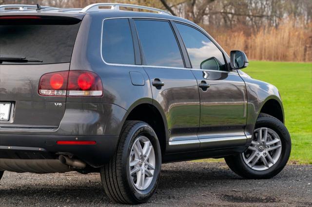 used 2008 Volkswagen Touareg 2 car, priced at $16,990