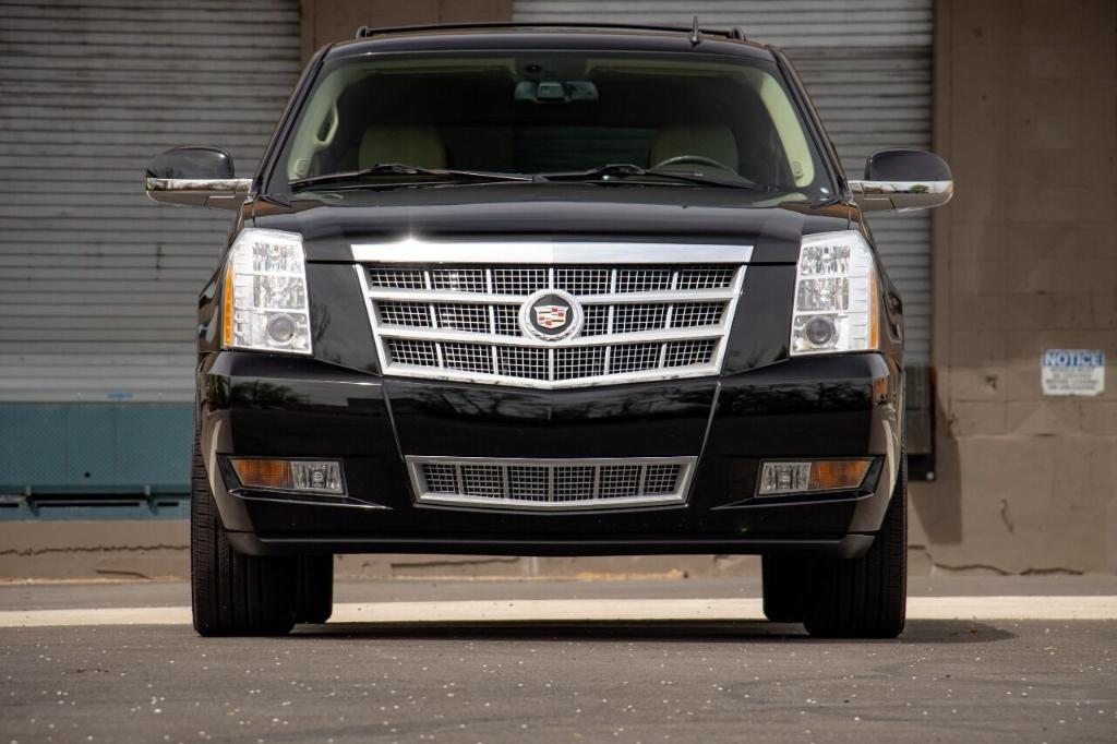 used 2009 Cadillac Escalade car, priced at $28,900