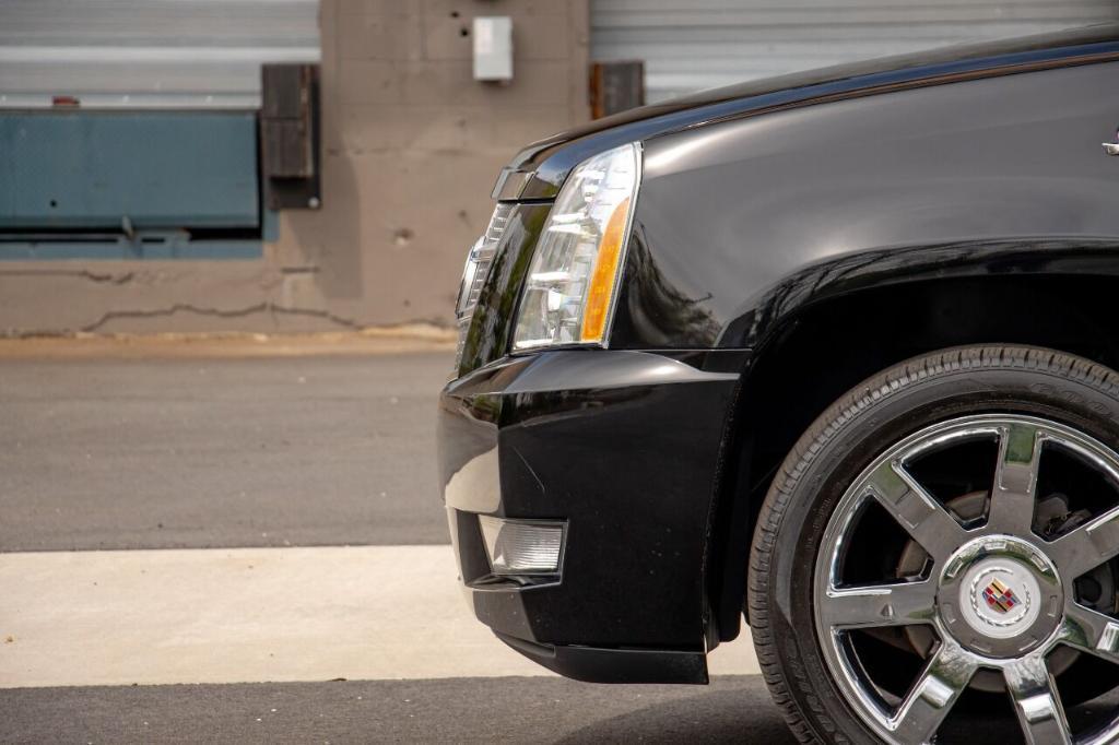 used 2009 Cadillac Escalade car, priced at $28,900