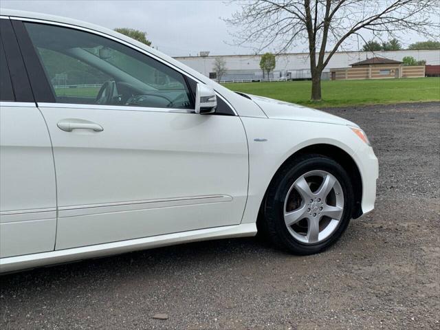 used 2012 Mercedes-Benz R-Class car, priced at $9,260