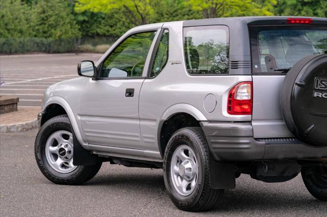 used 2001 Isuzu Rodeo Sport car, priced at $14,990