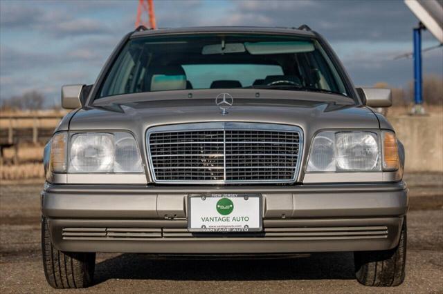 used 1995 Mercedes-Benz E-Class car, priced at $29,000