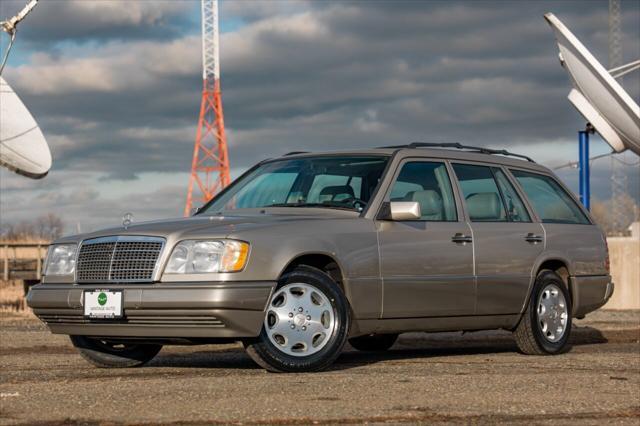 used 1995 Mercedes-Benz E-Class car, priced at $29,000