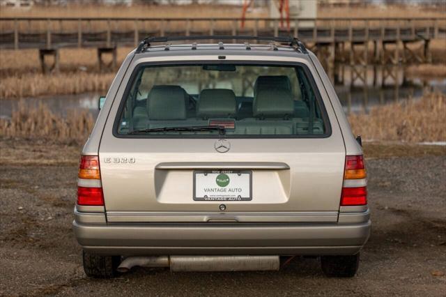 used 1995 Mercedes-Benz E-Class car, priced at $29,000