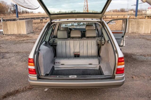 used 1995 Mercedes-Benz E-Class car, priced at $29,000