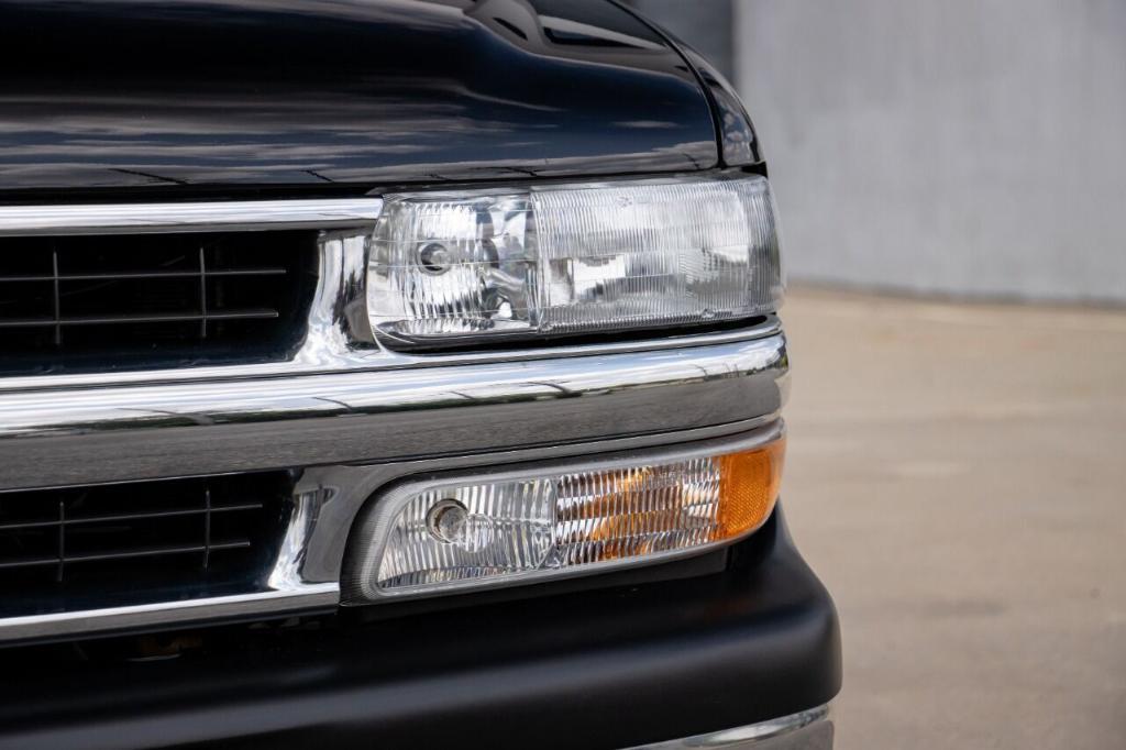 used 2004 Chevrolet Suburban car, priced at $43,990