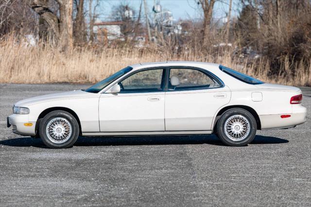 used 1992 Mazda 929 car, priced at $11,990