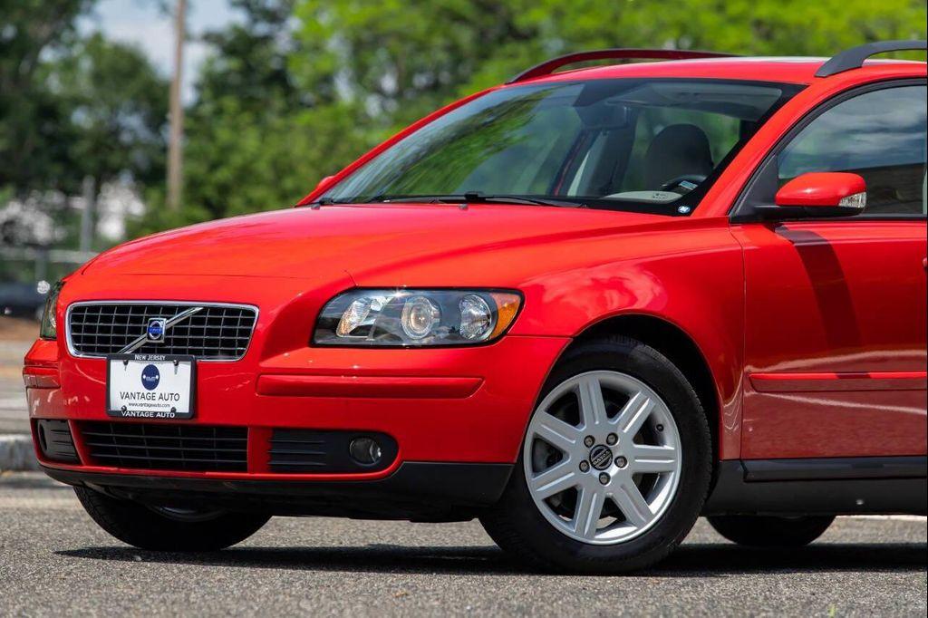 used 2006 Volvo V50 car, priced at $19,990