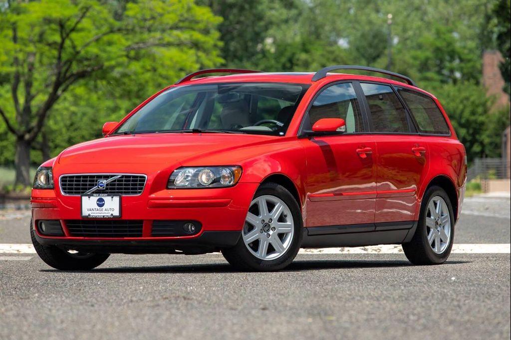used 2006 Volvo V50 car, priced at $19,990