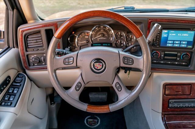 used 2006 Cadillac Escalade EXT car, priced at $29,990