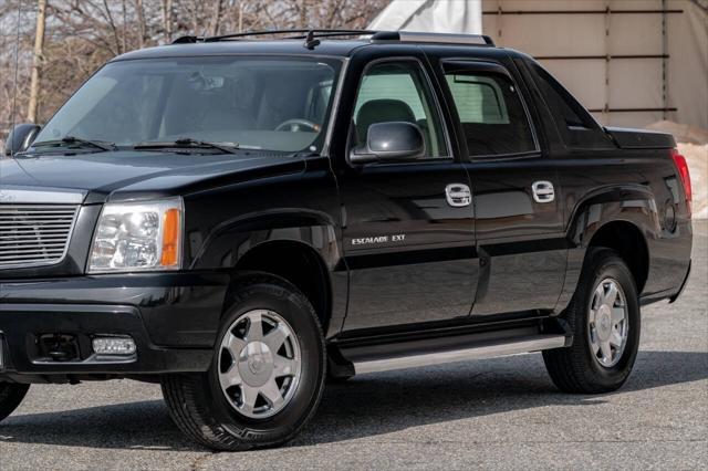 used 2006 Cadillac Escalade EXT car, priced at $29,990
