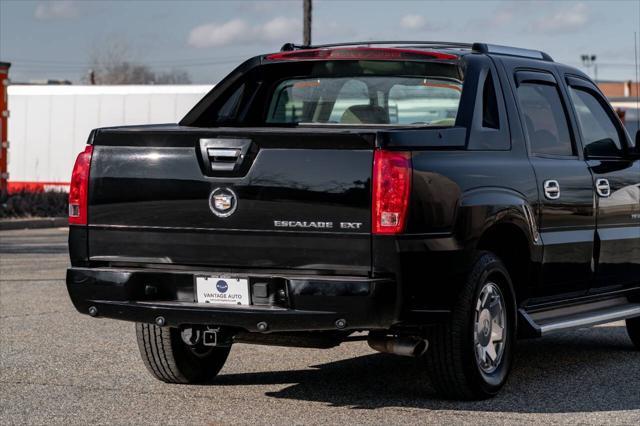 used 2006 Cadillac Escalade EXT car, priced at $29,990