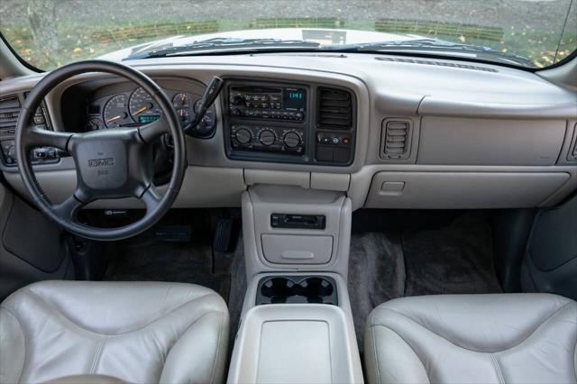 used 2000 GMC Yukon XL car, priced at $22,900