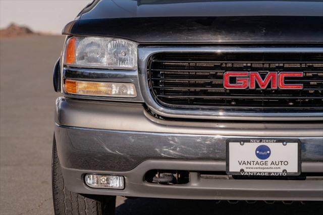 used 2000 GMC Yukon XL car, priced at $22,900