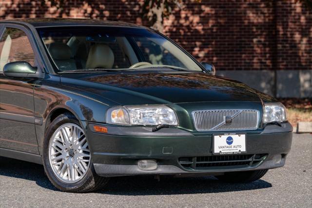 used 2000 Volvo S80 car, priced at $10,120