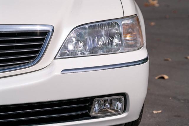 used 2000 Acura RL car, priced at $14,890