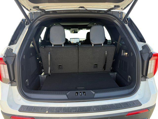 new 2025 Ford Explorer car, priced at $51,151
