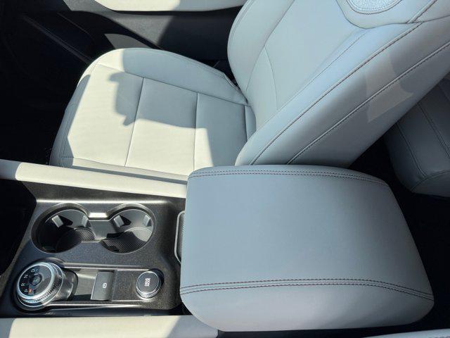 new 2025 Ford Explorer car, priced at $45,760