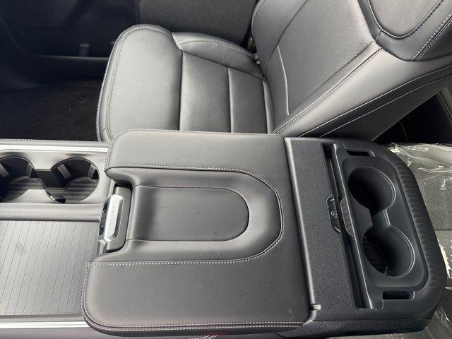 new 2025 Ford Expedition car, priced at $82,170