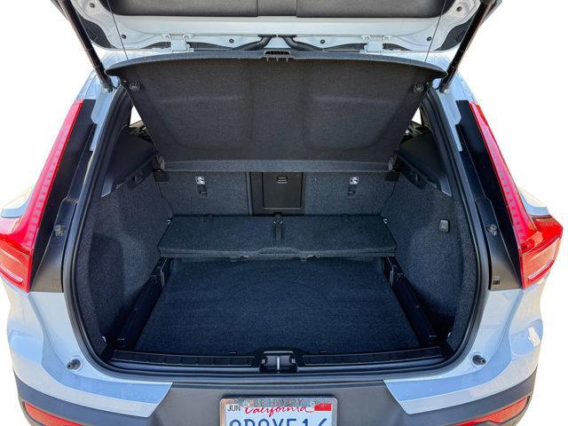 used 2022 Volvo XC40 car, priced at $24,385