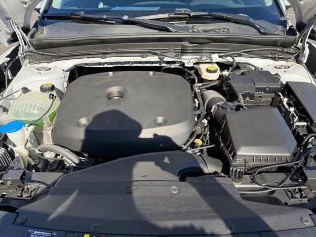 used 2022 Volvo XC40 car, priced at $24,385