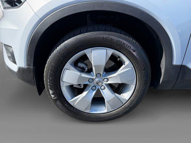 used 2022 Volvo XC40 car, priced at $24,385