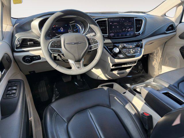 used 2023 Chrysler Pacifica Hybrid car, priced at $25,503