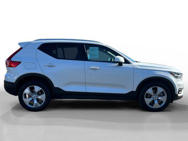 used 2022 Volvo XC40 car, priced at $24,800