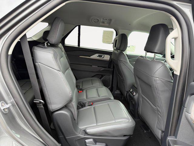 new 2025 Ford Explorer car, priced at $45,265